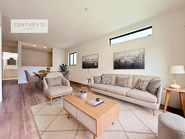 家具はCGパースです。開放感のある広々LDK!ソファーやダイニングテーブルを置いても窮屈にならないので快適に過ごせます!コミュニケーションが取りやすいリビングです!