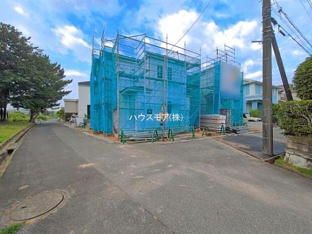 前面道路は4.5m×4.5ｍ！車庫入れが苦手な方も安心ですね。