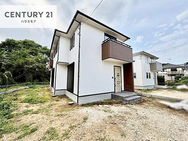 全2棟のキレイな街並み。是非1度ご内見ください。物件探しのご条件・ご要望・ご質問など、不動産に関することならどのようなことでも誠心誠意対応させて頂きます。