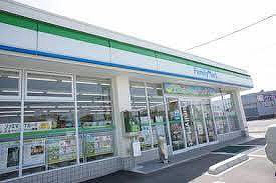ファミリーマート土浦大岩田店まで809m
