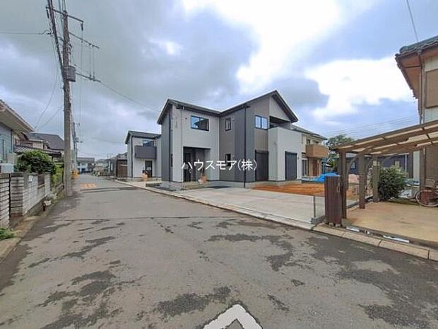 前面道路6ｍ！陽当り良好な立地です。車庫入れが苦手な方も安心ですね。