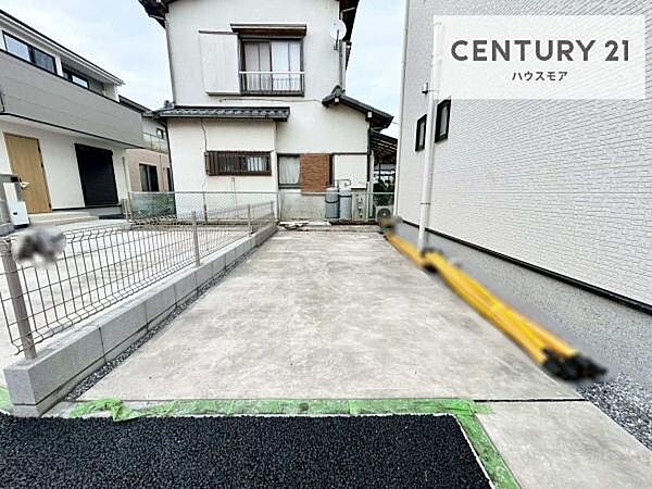 前面道路6ｍ！陽当り良好な立地です。車庫入れが苦手な方も安心ですね。