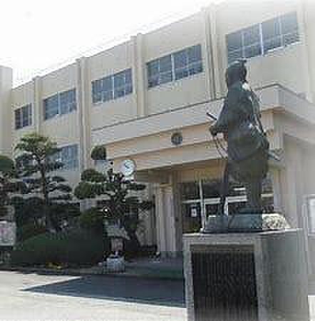 つくばみらい市立伊奈小学校まで650m