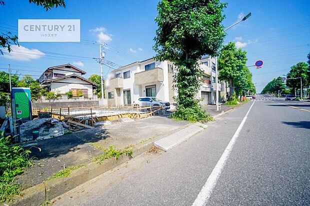 前面道路18m×4m!陽当り良好な立地です。