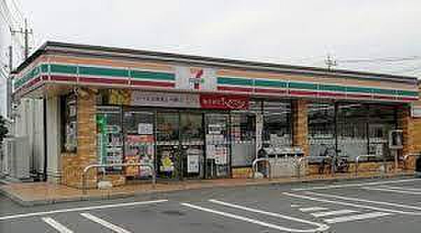 セブンイレブン新柏4丁目店まで717m