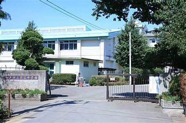 松戸市立第五中学校まで2640m