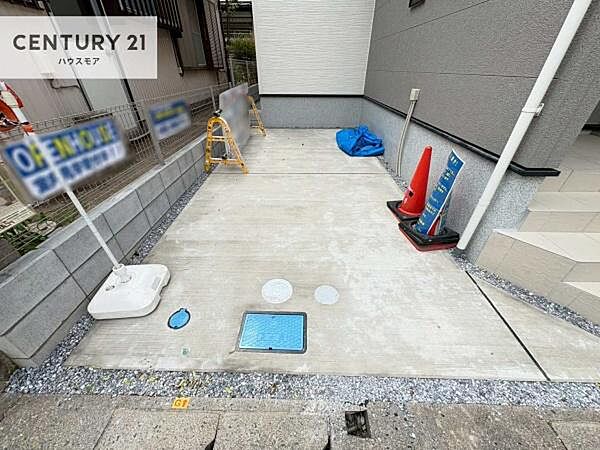 カースペース付きなのでマイカーをお持ちの方も安心ですね！ぜひ現地にてお確かめくださいませ！