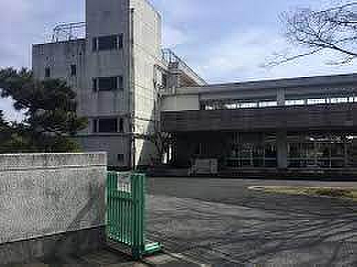 我孫子市立布佐南小学校まで1100m