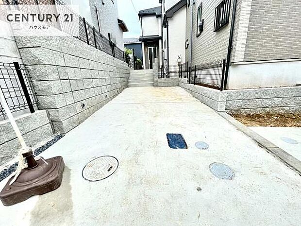 カースペース付きなのでマイカーをお持ちの方も安心ですね!ぜひ現地にてお確かめくださいませ!