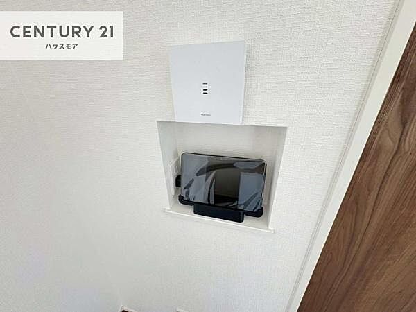 TVモニター付きインターホンを備え、訪問者を映像で確認してから対応できるため、防犯面も安心です。お子様のお留守番時にも心強く、ご家族の安心・安全な暮らしをサポートします。