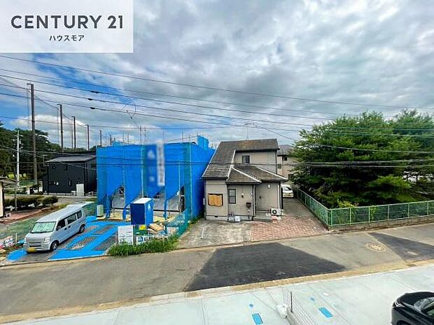 晴れた日には青い空を見渡せる開放的な時間を楽しめます。気持ちの良い風が通り抜ける街並みです!