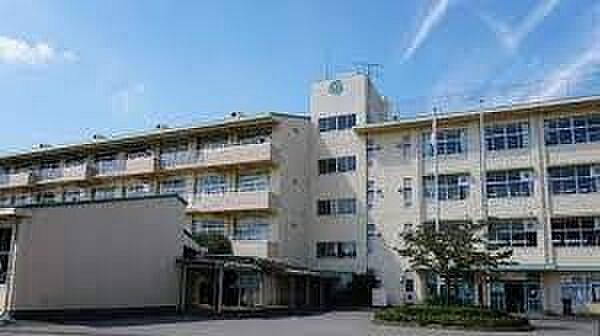 取手市立取手第一中学校まで793m