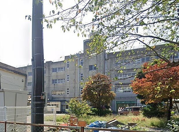柏市立高田小学校まで650m