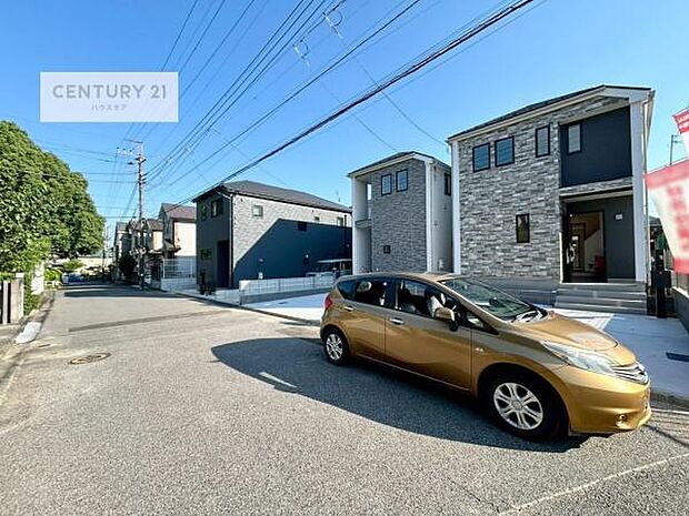 前面道路6m!車庫入れが苦手な方も安心ですね。