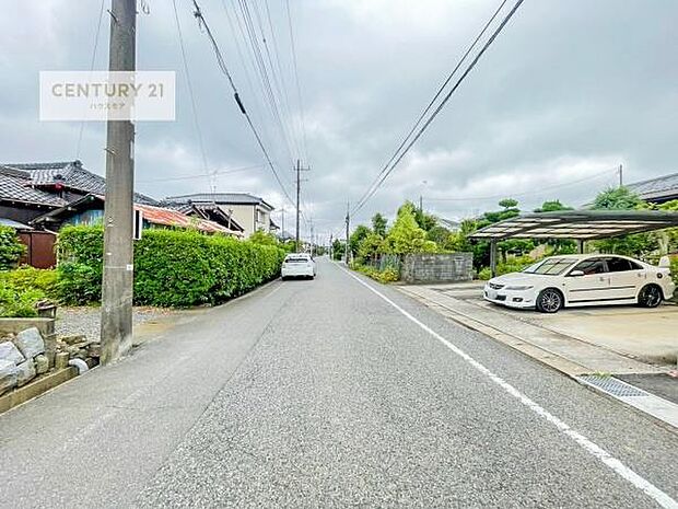 前面道路は南側9.2m!明るく広々とした道路です!ぜひ現地にて陽当たりお確かめください!!