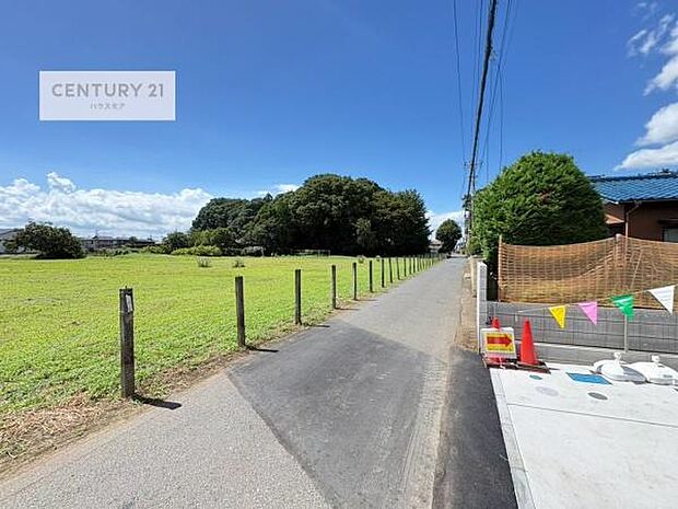 前面道路4ｍ！陽当り良好な立地です。