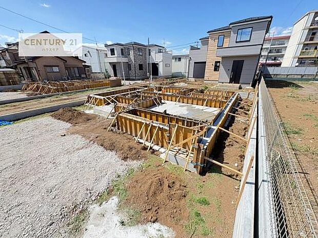 全4棟のキレイな街並み。是非1度ご内見ください。物件探しのご条件・ご要望・ご質問など、不動産に関することならどのようなことでも誠心誠意対応させて頂きます。