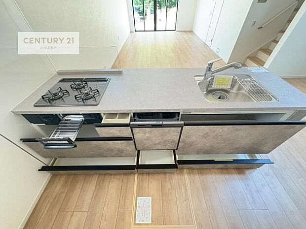 収納スペースが豊富で、調理スペースがスッキリと片付きひろ～く活用できます！快適に作業ができます！毎日の料理が捗ります！【現地販売会開催中】