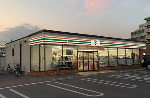 セブンイレブン柏豊四季駅東店まで483m