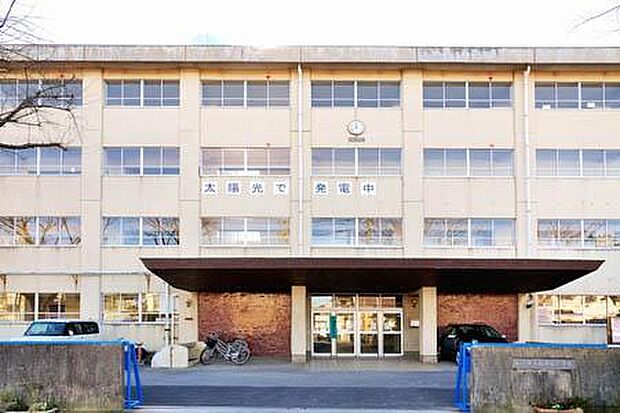 松戸市立松飛台小学校まで932m