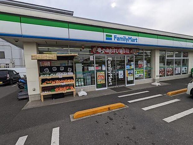 ファミリーマート松戸松飛台店まで530m
