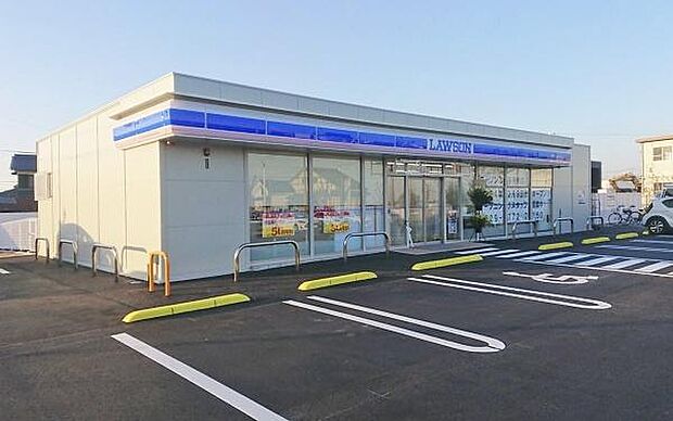 ローソン取手青柳店まで700m