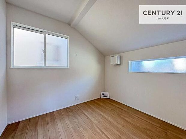 掃き出し窓がないお部屋は、お子様のお部屋としても安心です!