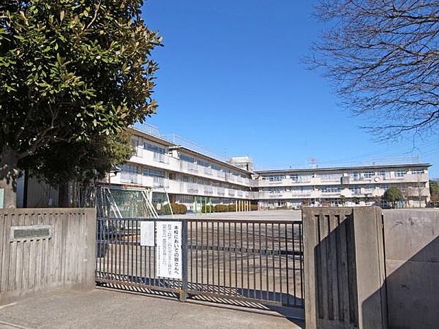 柏市立柏第二小学校まで1800m