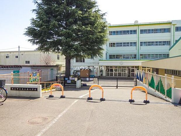 流山市立向小金小学校まで1300m