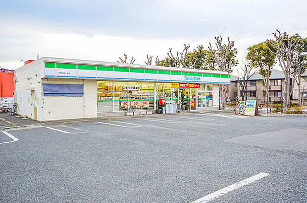 ファミリーマート守谷御所ヶ丘店まで570m