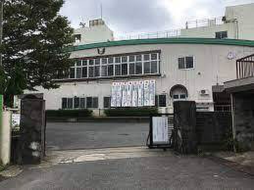 松戸市立小金南中学校まで2080m