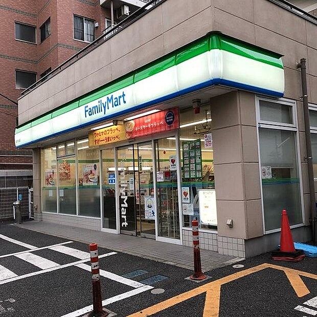 ファミリーマート松戸小金店まで640m
