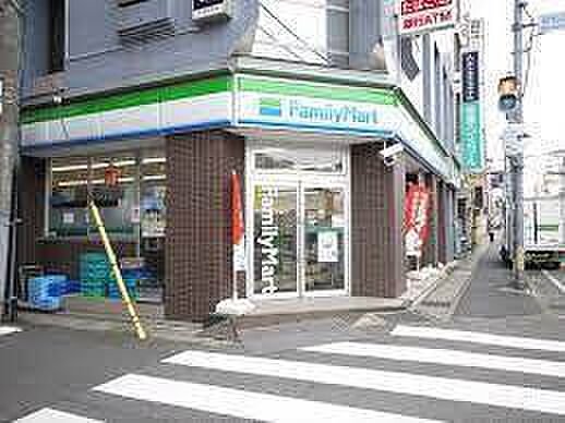 ファミリーマート新松戸一丁目店まで125m