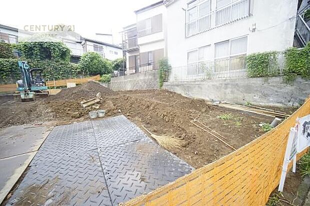 カースペース付きなのでマイカーをお持ちの方も安心ですね!ぜひ現地にてお確かめくださいませ!