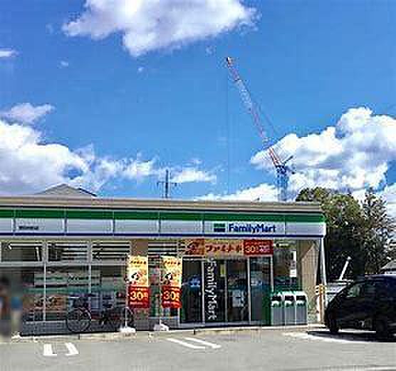 ファミリーマート野田仲町店まで325m