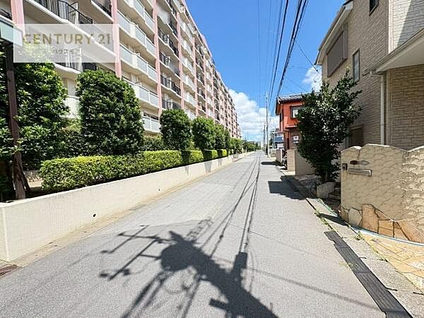 周辺環境や、お客様のご希望に合った物件も一緒にご案内を致します。住宅ローンアドバイザーによるご相談も承ります。当社はお問い合わせに即対応します！お待たせしません！