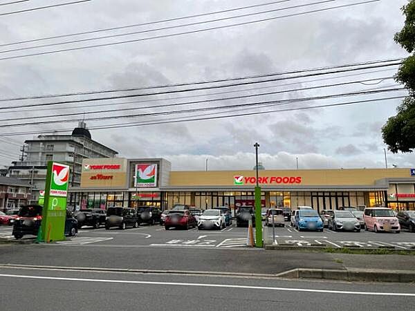 ヨークフーズ六高台店まで390m