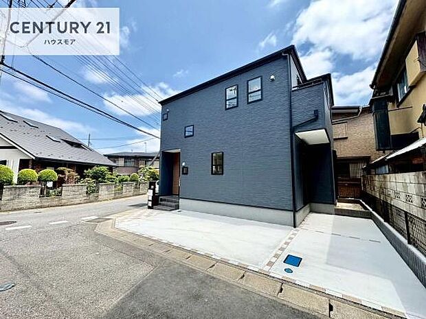前面道路4.78m×3.82m!陽当り良好な立地です。車庫入れが苦手な方も安心ですね。
