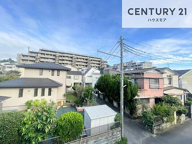 晴れた日には青い空を見渡せる開放的な時間を楽しめます。気持ちの良い風が通り抜けます！