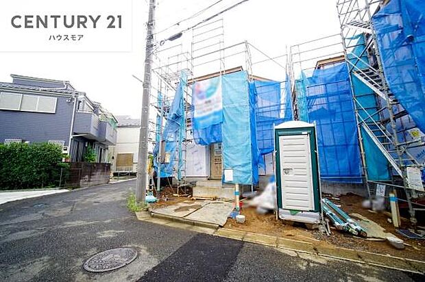 カースペース付きなのでマイカーをお持ちの方も安心ですね！ぜひ現地にてお確かめくださいませ！