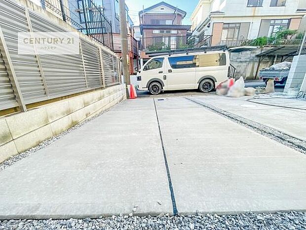 カースペース付きなのでマイカーをお持ちの方も安心ですね!ぜひ現地にてお確かめくださいませ!