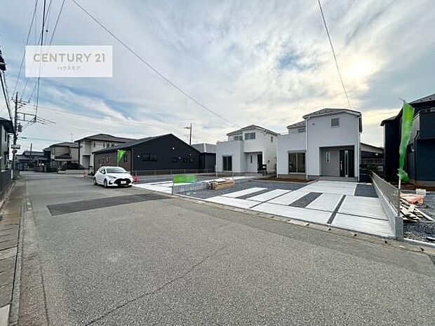 前面道路は5.8m!陽当り良好な立地です。
