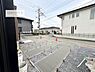 その他：落ち着いた住宅街の景色を望みながら、視界もしっかり確保された眺望。街並みを身近に感じつつ、ゆったりとした開放感を楽しめます。