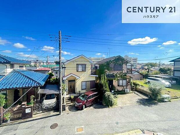 晴れた日には青い空を見渡せる開放的な時間を楽しめます。気持ちの良い風が通り抜けます!