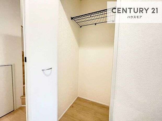 豊富な収納スペースで、住空間すっきり。生活感を抑え、美しい空間を保てる収納充実の住まいです。