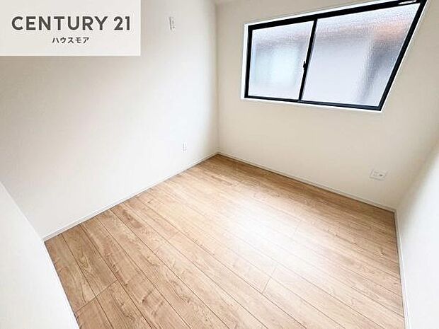 シンプルにデザインされているため、家具を選びません！お気に入りの家具を置いてくつろげる空間を作ることができます。