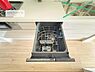 キッチン：食洗機付きのキッチンです！忙しい時や手荒れ防止として大変活躍する便利な仕様です！ビルトインなのでキッチンの場所を取らず調理スペースを広く使うことが出来ます！