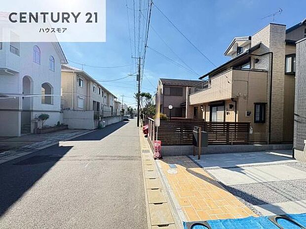 前面道路は6.01m!車庫入れが苦手な方も安心ですね。
