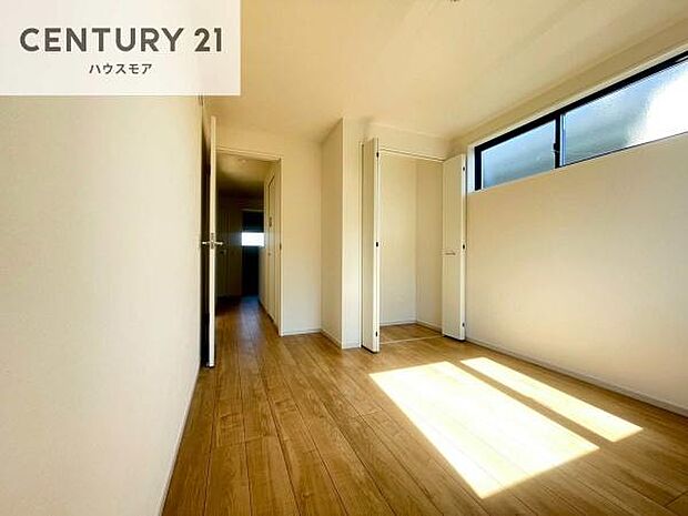 収納が充実しているからこそ、お部屋はいつも広々。掃除や片付けもラクになり、居心地の良い暮らしが続きます。