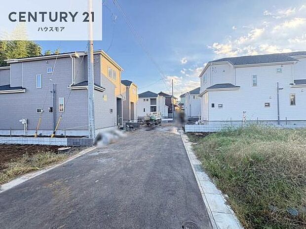 全7棟のキレイな街並み。是非1度ご内見ください。物件探しのご条件・ご要望・ご質問など、不動産に関することならどのようなことでも誠心誠意対応させて頂きます。